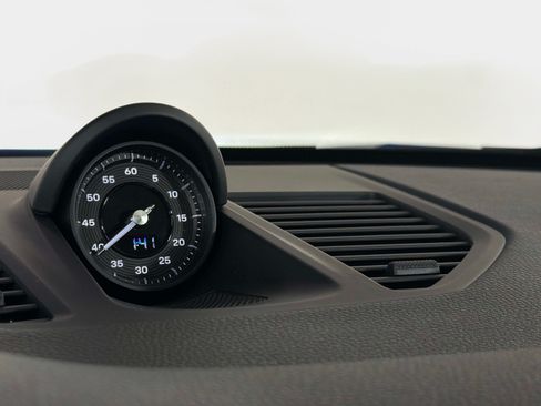 Used 2025 Porsche 911 Carrera RWD image 40