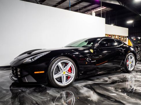Used 2014 Ferrari F12 Berlinetta Coupe 2D image 16