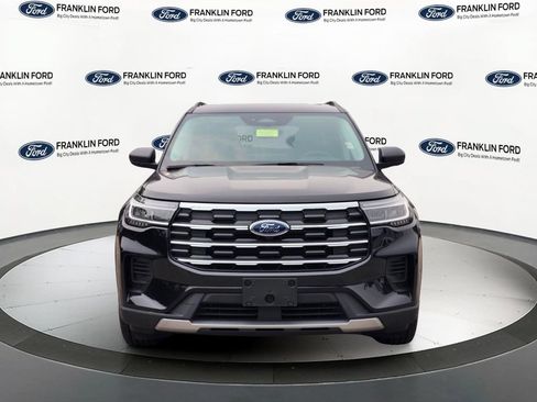 Certified 2025 Ford Explorer Active AWD/4WD image 8