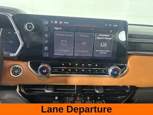 Used 2024 GMC Canyon AT4 AWD/4WD image 16