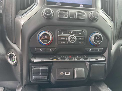 Used 2022 Chevrolet Silverado 1500 RST AWD/4WD image 22