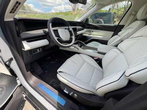 New 2026 Lincoln Nautilus Black Label AWD/4WD image 11