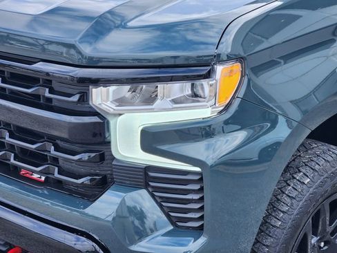 Used 2025 Chevrolet Silverado 1500 LT Trail Boss w/ Convenience Package II AWD/4WD image 7
