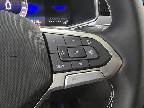New 2026 Volkswagen Taos SE FWD image 30