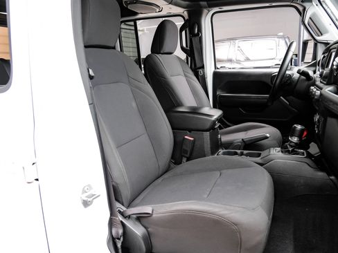Used 2018 Jeep Wrangler Unlimited Sport S AWD/4WD image 39