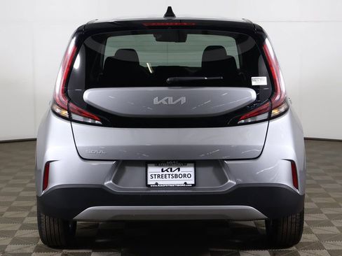 Used 2025 Kia Soul LX w/ LX Technology Package image 11