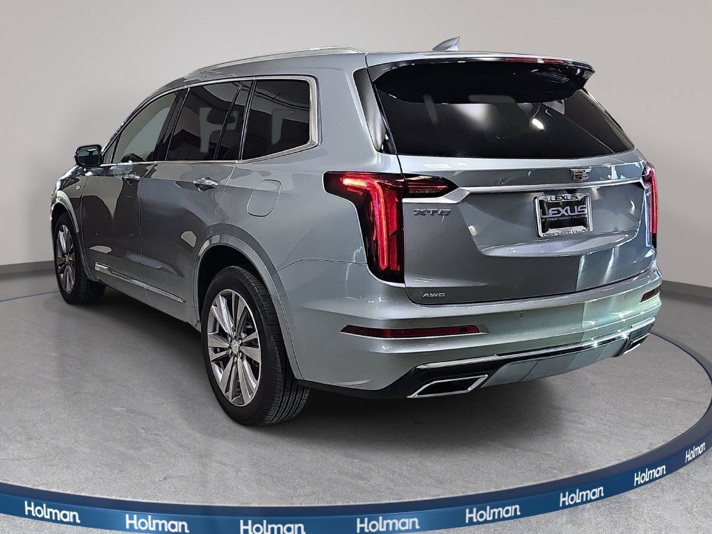 Used 2025 Cadillac XT6 Premium Luxury AWD/4WD image 8