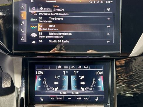 Used 2022 Audi e-tron Premium image 14