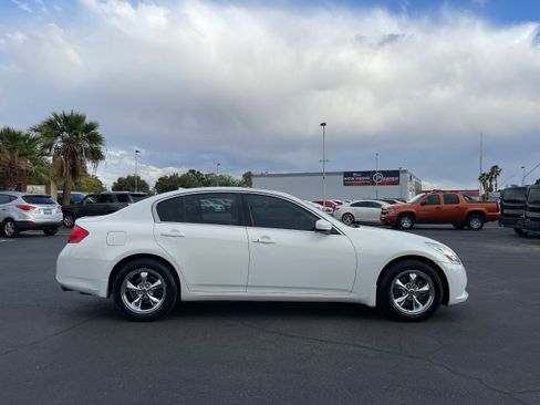 Used 2011 INFINITI G37 w/ Sport Appearance Package image 6