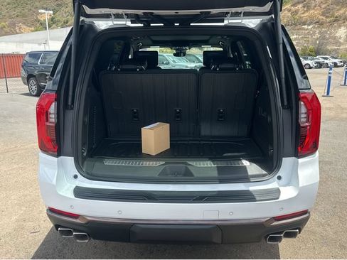 New 2026 GMC Yukon AT4 Ultimate w/ LPO, Floor Liner Package AWD/4WD image 31