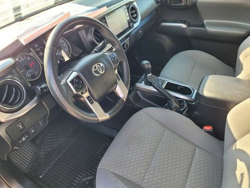 Used 2023 Toyota Tacoma SR5 AWD/4WD image 10