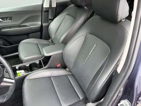 Used 2024 Hyundai Kona Limited FWD image 30