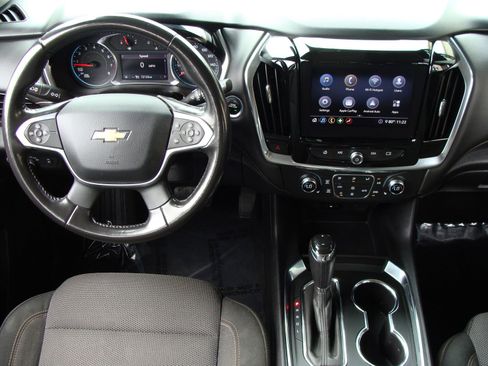 Used 2020 Chevrolet Traverse LT AWD/4WD image 10