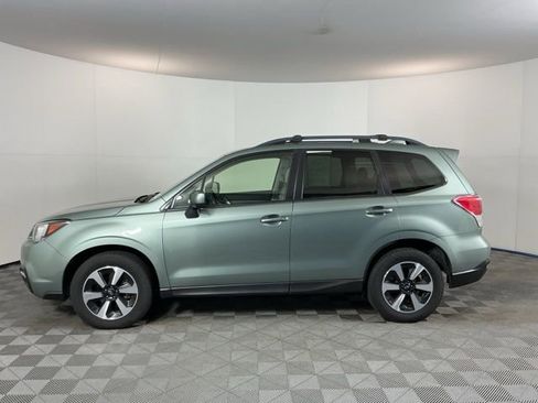 Used 2017 Subaru Forester 2.5i Premium AWD/4WD image 8