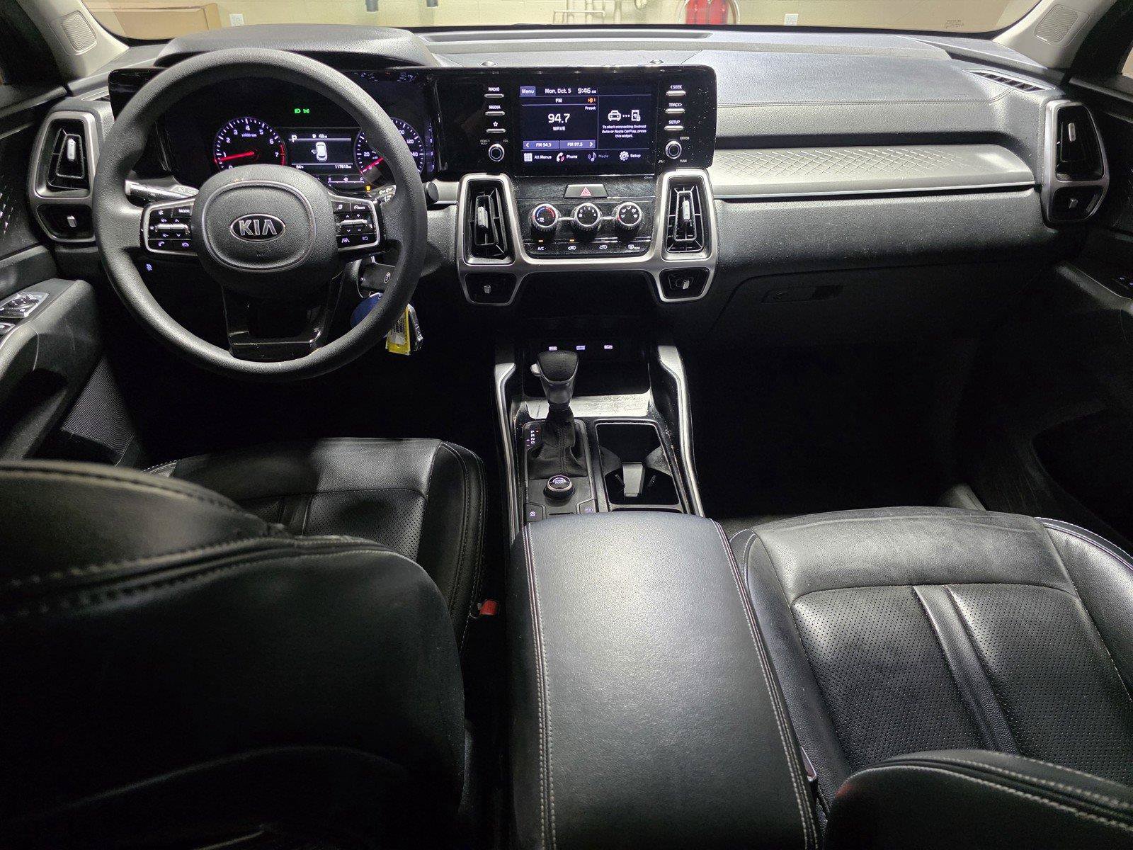 Used 2021 Kia Sorento LX FWD image 15
