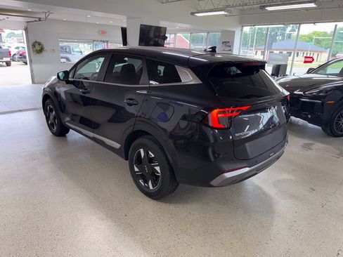 Used 2026 Kia Sportage LX AWD/4WD image 7
