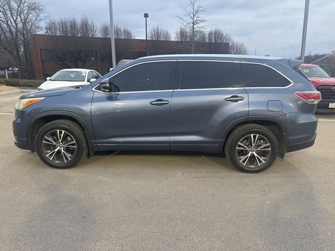 Used 2016 Toyota Highlander XLE image 6