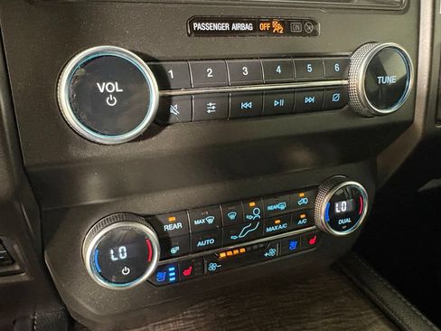 Used 2020 Ford Expedition Limited w/ Special Edition Package AWD/4WD image 37