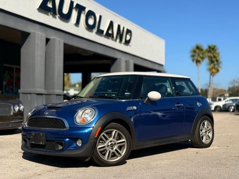 Used 2013 MINI Cooper S image 1