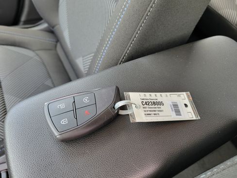 New 2027 Chevrolet Bolt LT w/ Comfort Package FWD image 36