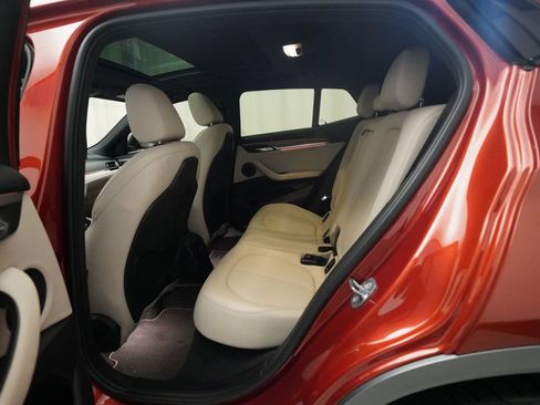 Used 2018 BMW X2 xDrive28i w/ M SportX Package AWD/4WD image 16