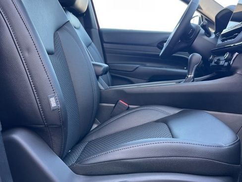 New 2025 Jeep Compass Latitude w/ Altitude Special Edition image 9