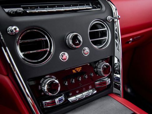 New 2026 Rolls-Royce Cullinan image 33