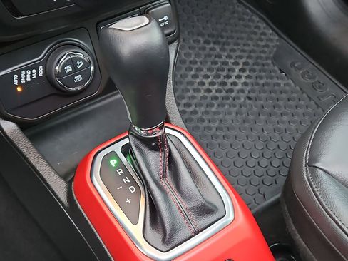 Used 2022 Jeep Renegade Trailhawk w/ Sun/Sound Group image 29