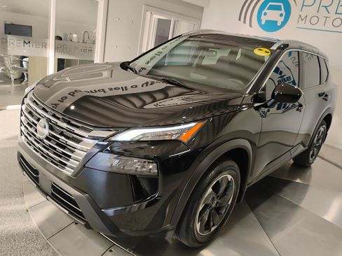 Used 2024 Nissan Rogue SV w/ SV Premium Package FWD image 98
