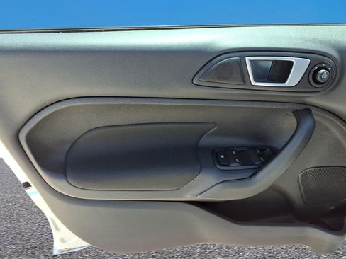 Used 2016 Ford Fiesta SE image 16