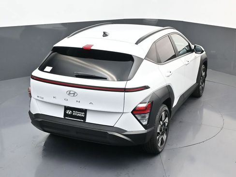 Certified 2025 Hyundai Kona SEL FWD image 15