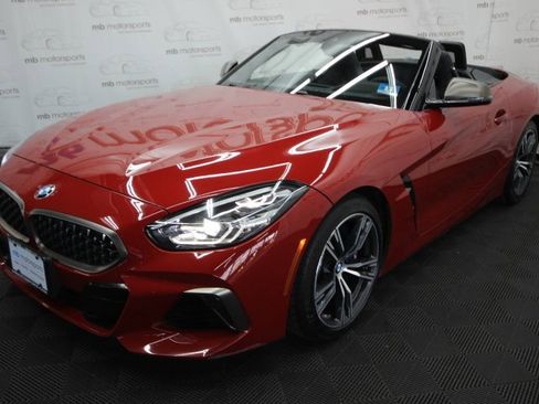 Used 2020 BMW Z4 M40i w/ Executive Package image 11