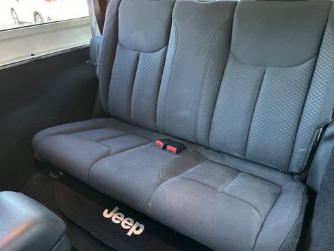Used 2013 Jeep Wrangler Sport AWD/4WD image 4
