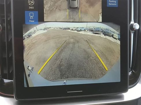 New 2026 Volvo XC90 B6 Plus w/ Protection Package Premier image 28