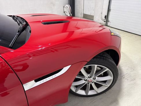 Used 2018 Jaguar F-TYPE Convertible image 4