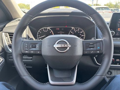 Used 2026 Nissan Rogue SV FWD image 29