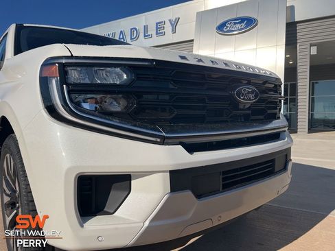 New 2025 Ford Expedition Platinum w/ Driver's Package image 6