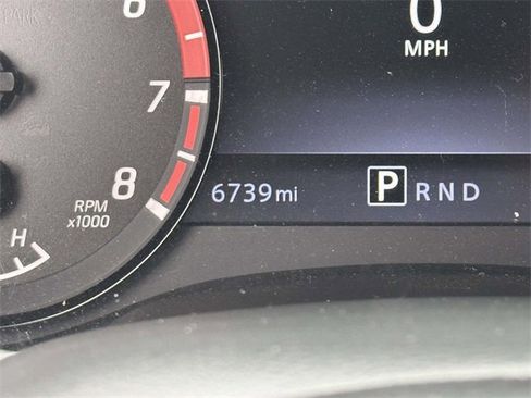 Used 2025 Nissan Frontier PRO-4X image 25