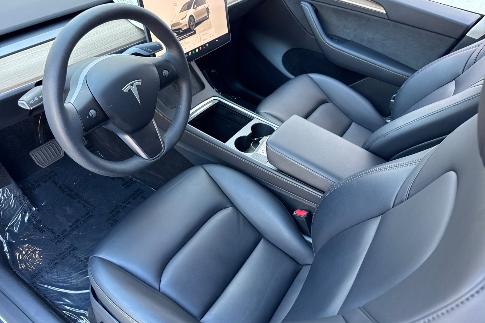 Used 2025 Tesla Model Y Long Range AWD/4WD image 4