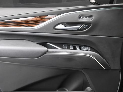 Certified 2024 Cadillac Escalade Premium Luxury AWD/4WD image 10
