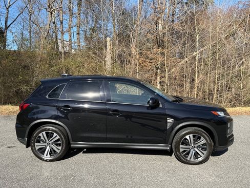 Used 2024 Mitsubishi Outlander Sport SE image 5