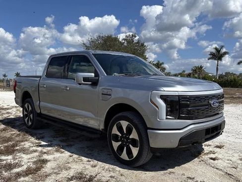 Used 2022 Ford F150 Lightning Platinum image 2