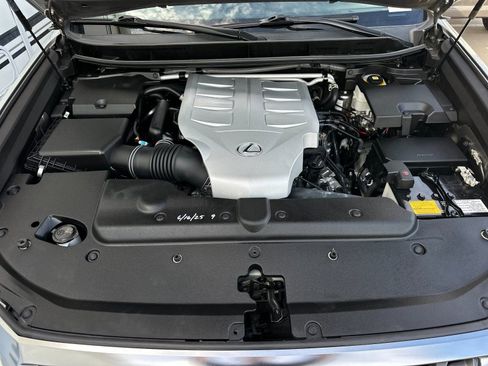 Used 2023 Lexus GX 460 Premium w/ Premium Package image 36