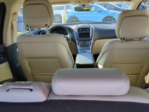 Used 2020 Lincoln Nautilus Reserve w/ Equipment Group 201A image 15