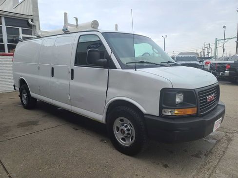 Used 2017 GMC Savana 2500 Extended image 4