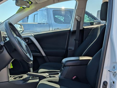 Used 2016 Toyota RAV4 LE image 19