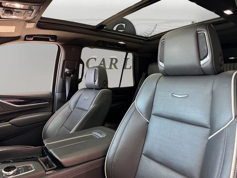 Used 2022 Cadillac Escalade Sport w/ Touring Package AWD/4WD image 9