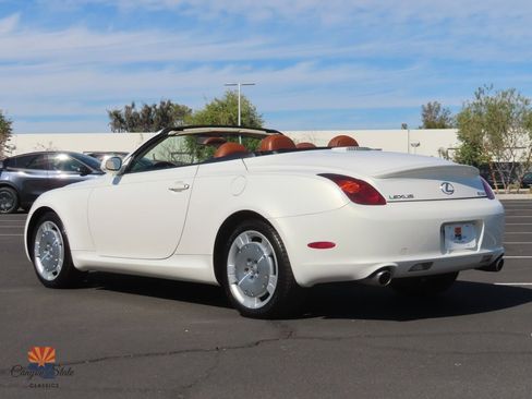 Used 2004 Lexus SC 430 Convertible image 11