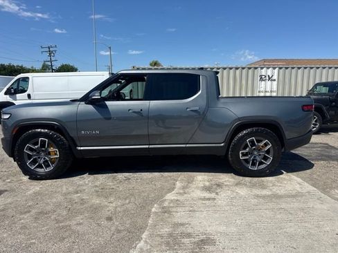Used 2022 Rivian R1T Adventure AWD/4WD image 6