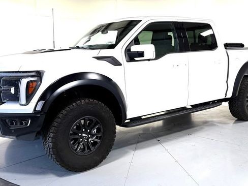 Used 2025 Ford F150 Raptor AWD/4WD image 8